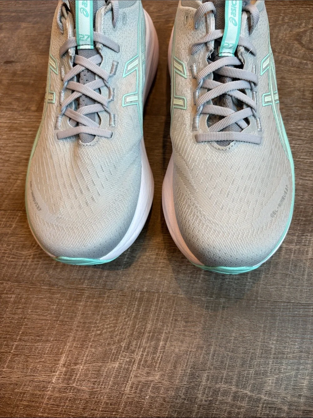 ASICS Gel-Nimbus 27 Running Shoes Women’s 8.5W WIDE Piedmont Grey/Mint
